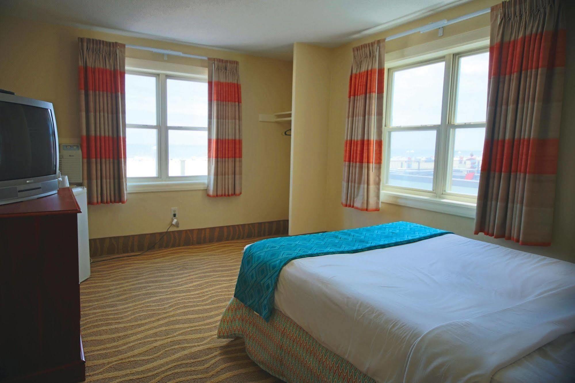 Plim Plaza Hotel Ocean City Exterior photo